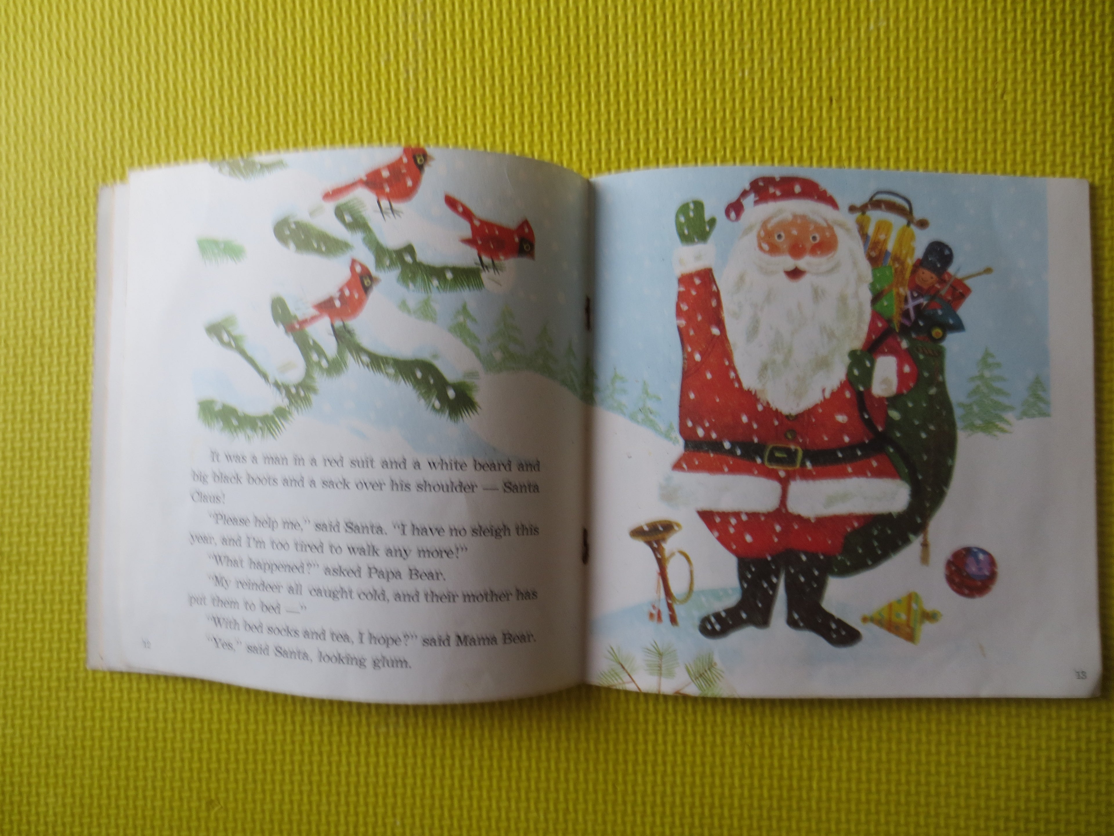Disneyland – Jingle Bells (1976) Vinyl 7" with 24-Page Colour Book