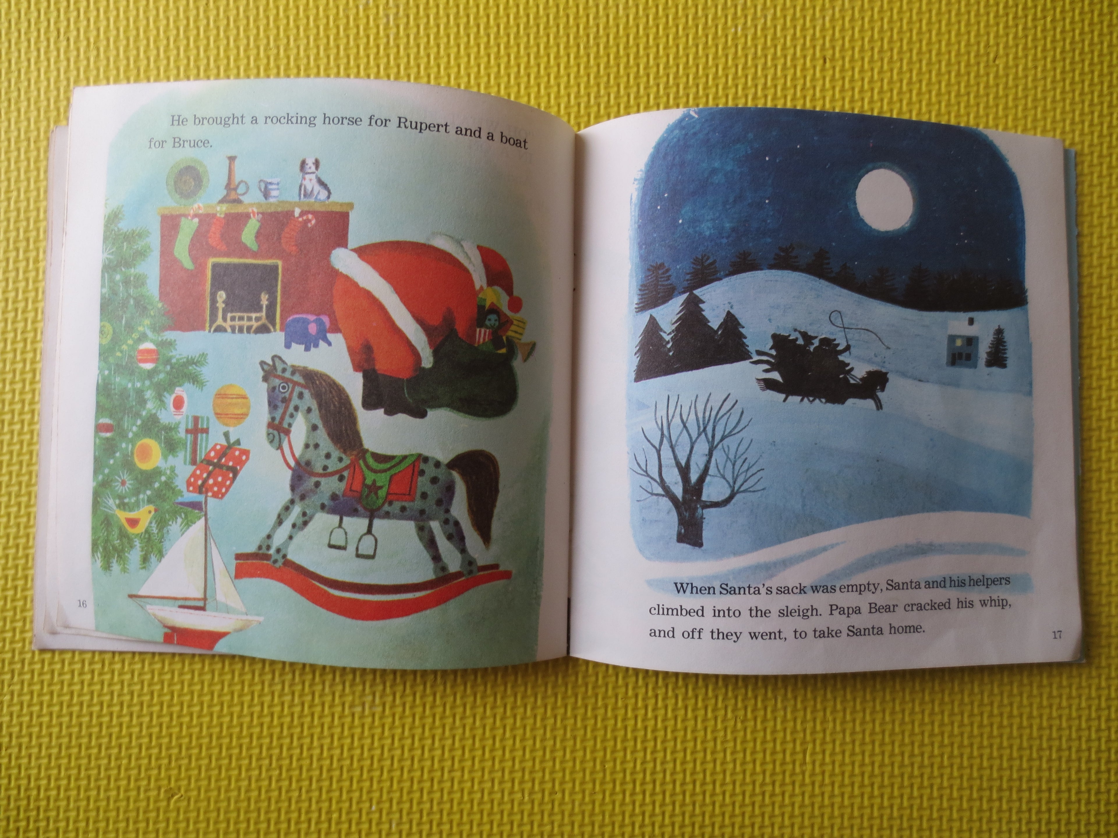 Disneyland – Jingle Bells (1976) Vinyl 7" with 24-Page Colour Book