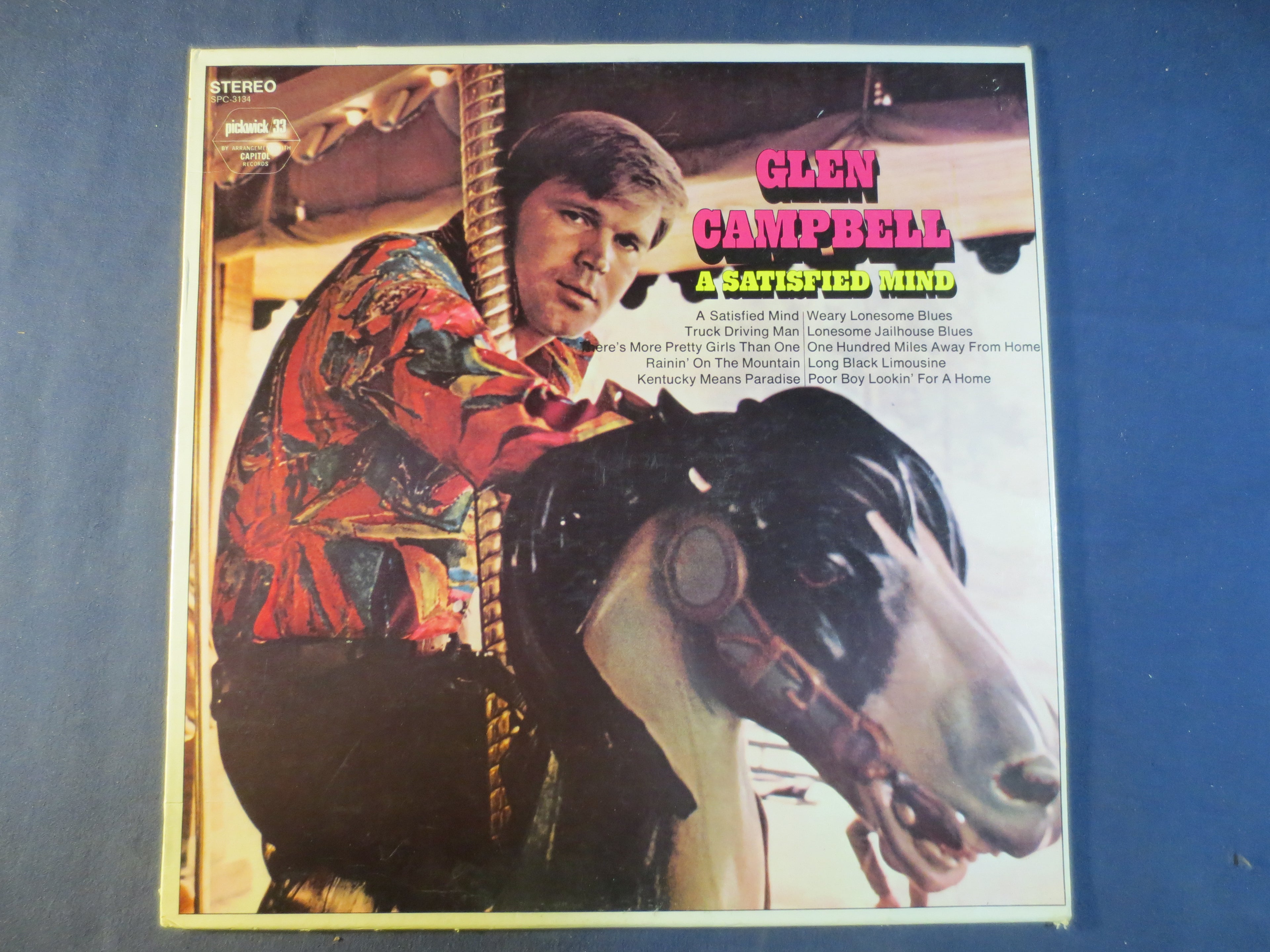 Glen Campbell – A Satisfied Mind (1971) [Vinyl LP]
