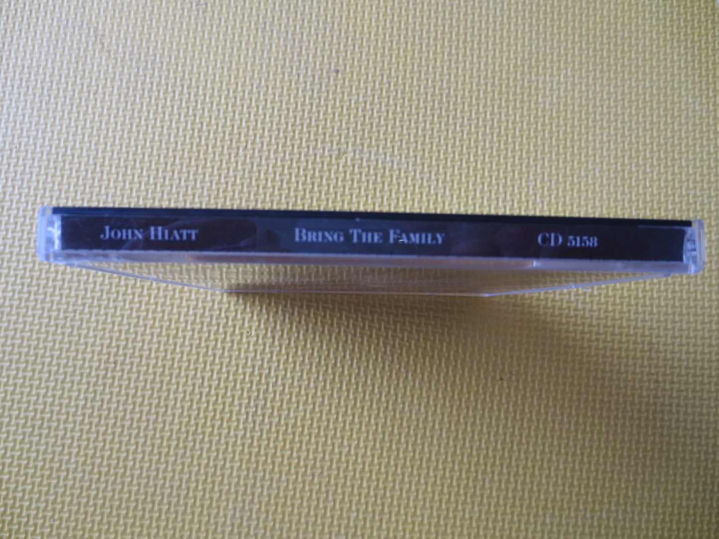 JOHN HIATT, Bring The FAMILY, John Hiatt Cd, John Hiatt Lp, Rock Album, Classic Rock Cd, Classic Rock Cds, 1987 Compact Disc
