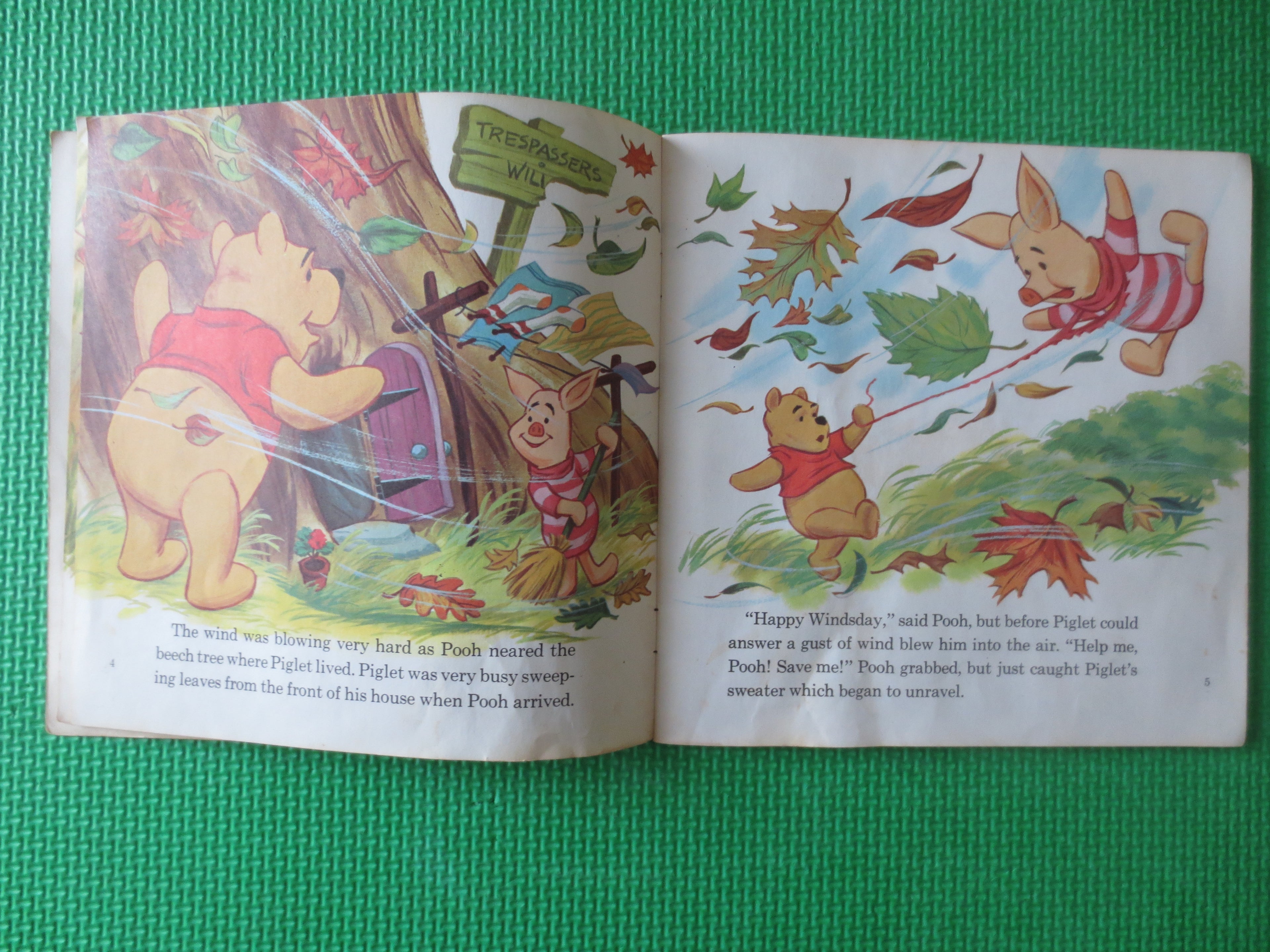 Disneyland Records – Winnie the Pooh (1969) [Vinyl LP + Book]
