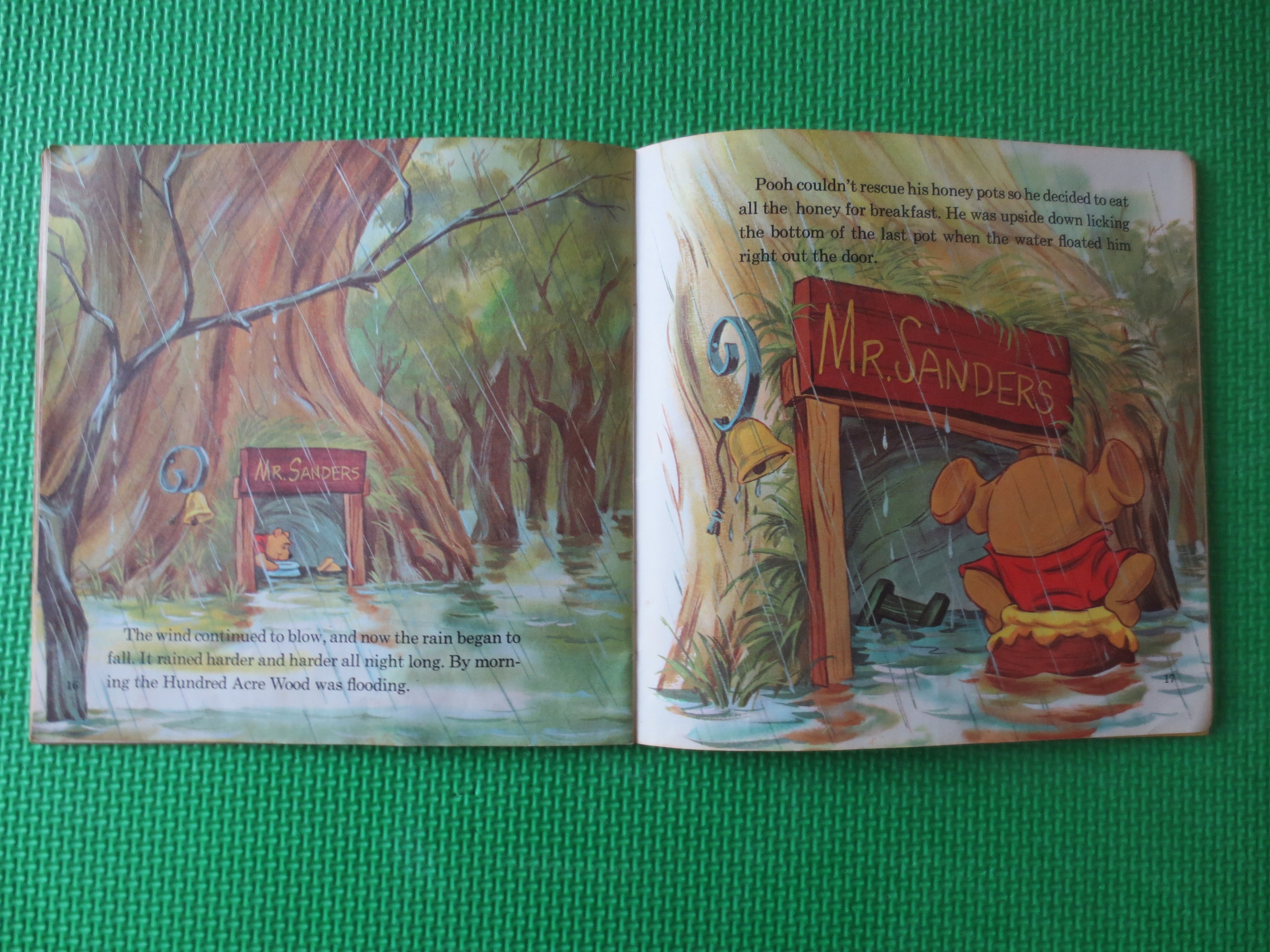 Disneyland Records – Winnie the Pooh (1969) [Vinyl LP + Book]