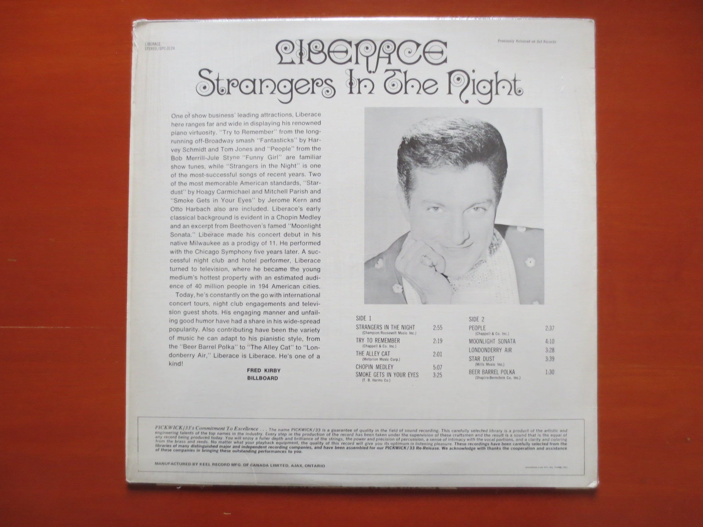 Liberace – Strangers in the Night (1967) Vinyl LP