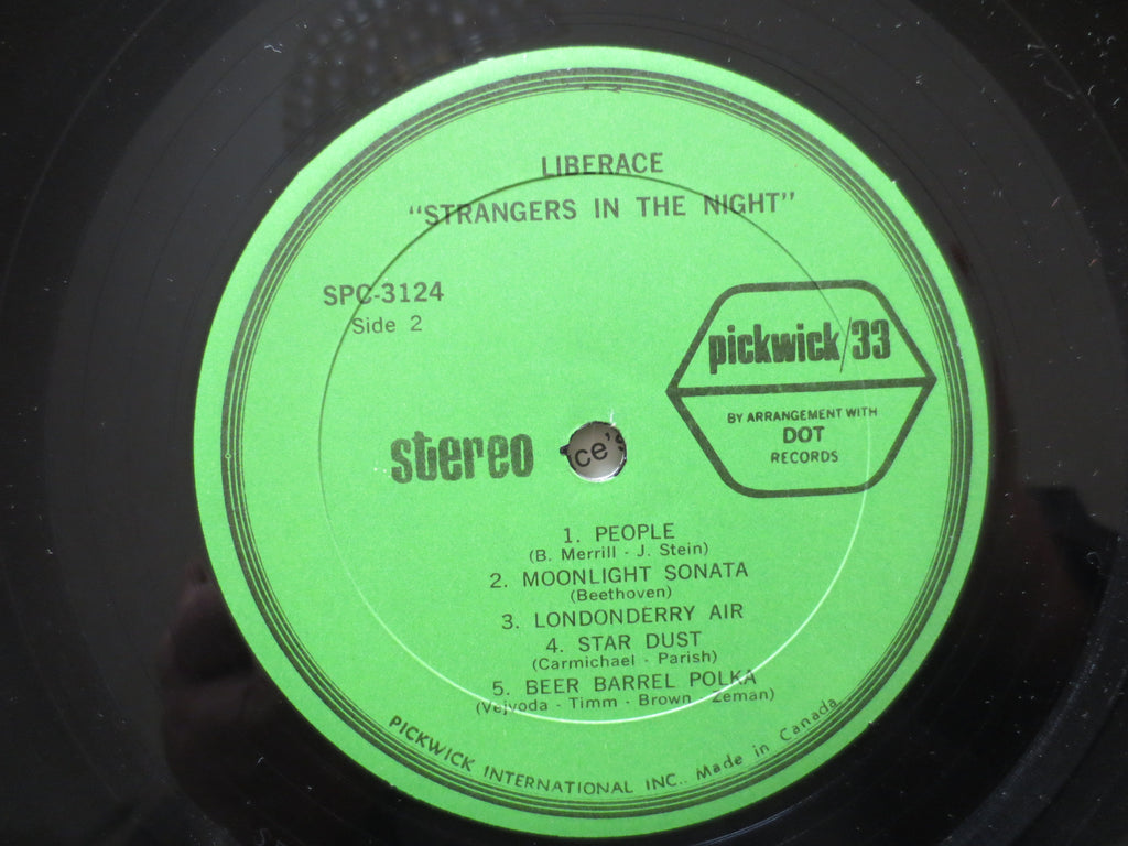 Liberace – Strangers in the Night (1967) Vinyl LP