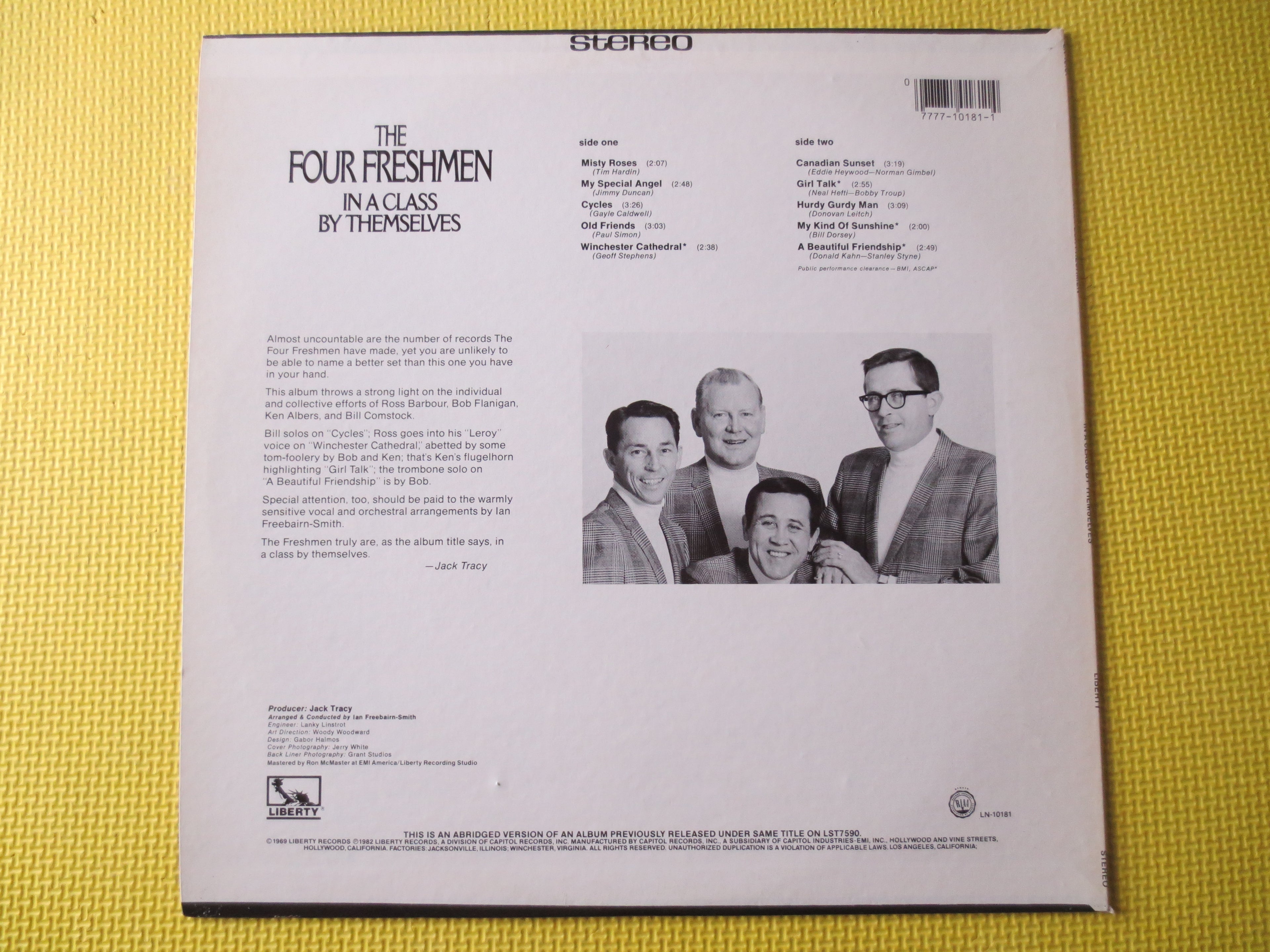 The Four Freshmen – In a Class by Themselves (1982) Vinyl LP