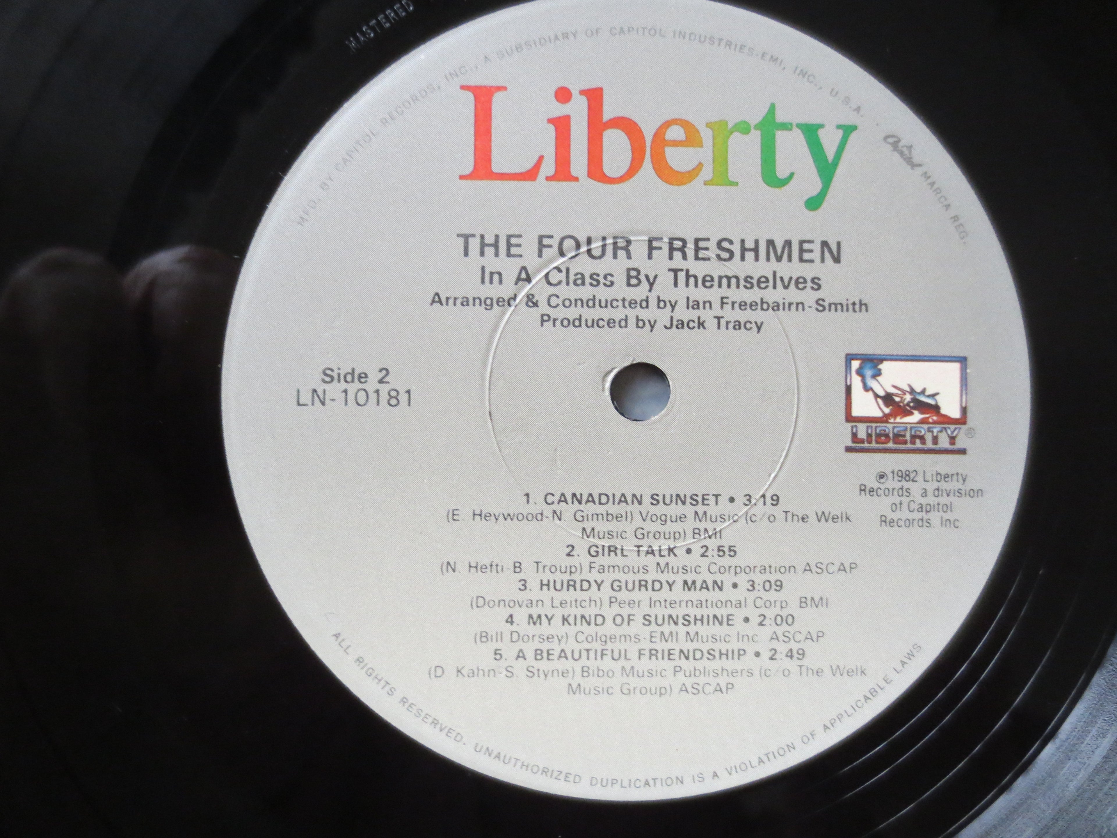 The Four Freshmen – In a Class by Themselves (1982) Vinyl LP