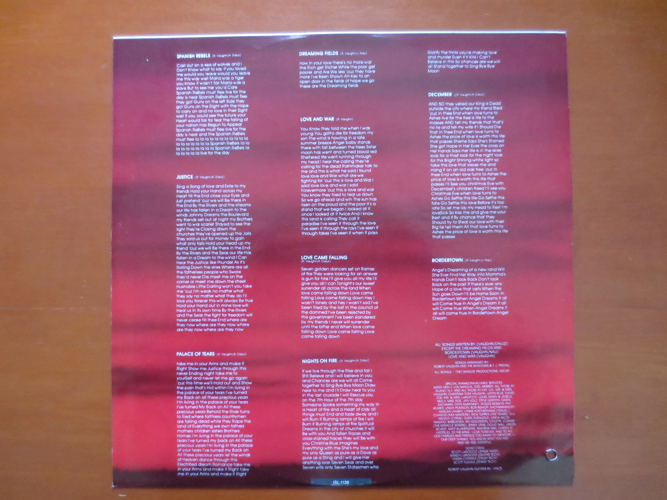 Robert Vaughn & the Shadows – Love and War (1987) Vinyl LP