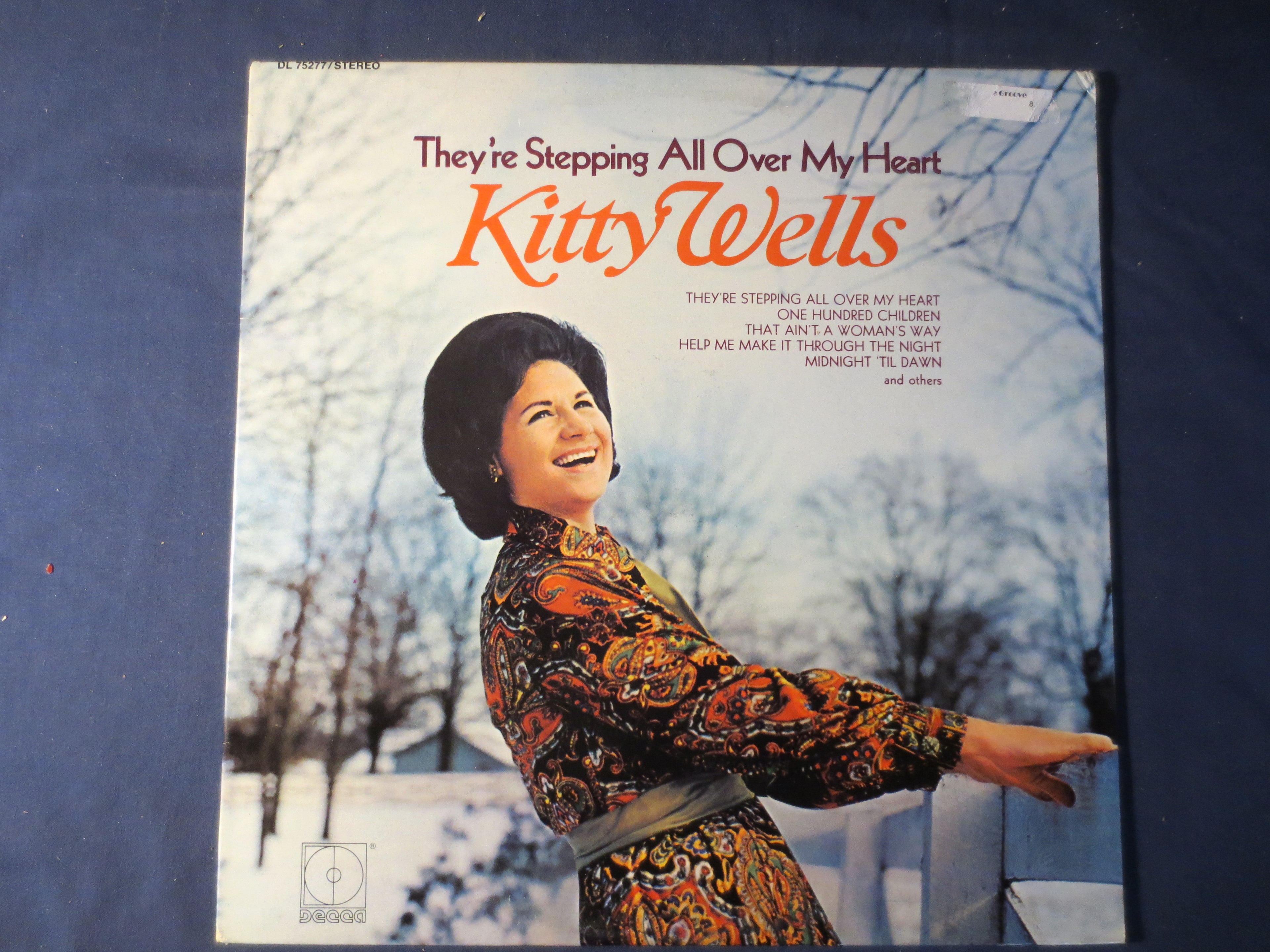Kitty Wells – They're Stepping All Over My Heart (1969) [Vinyl LP]