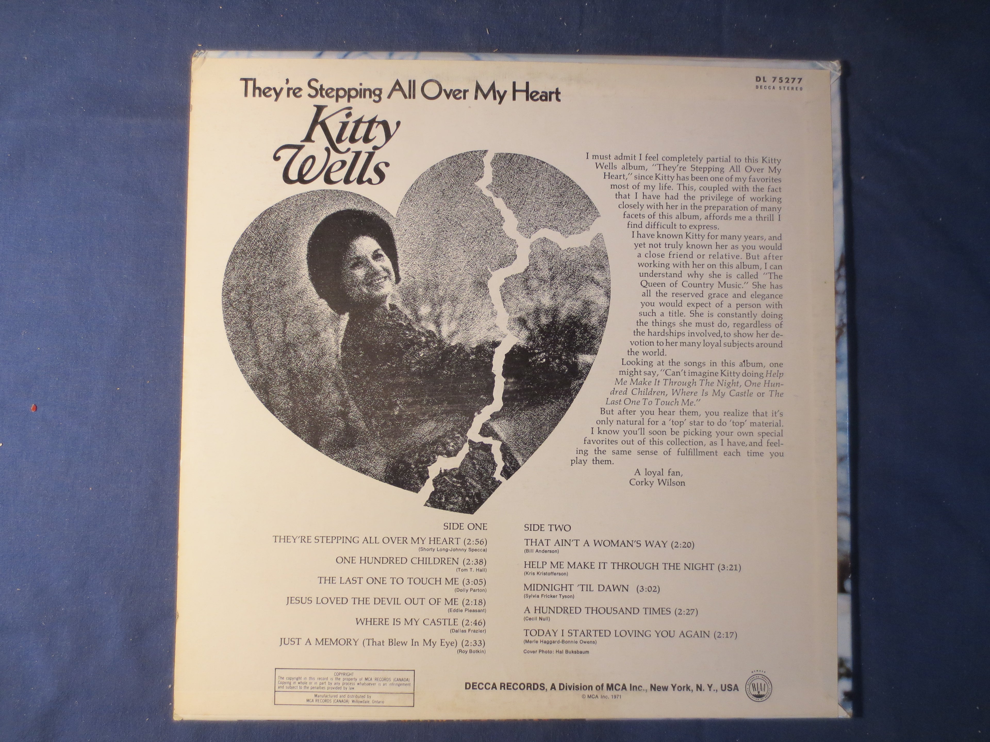 Kitty Wells – They're Stepping All Over My Heart (1969) [Vinyl LP]