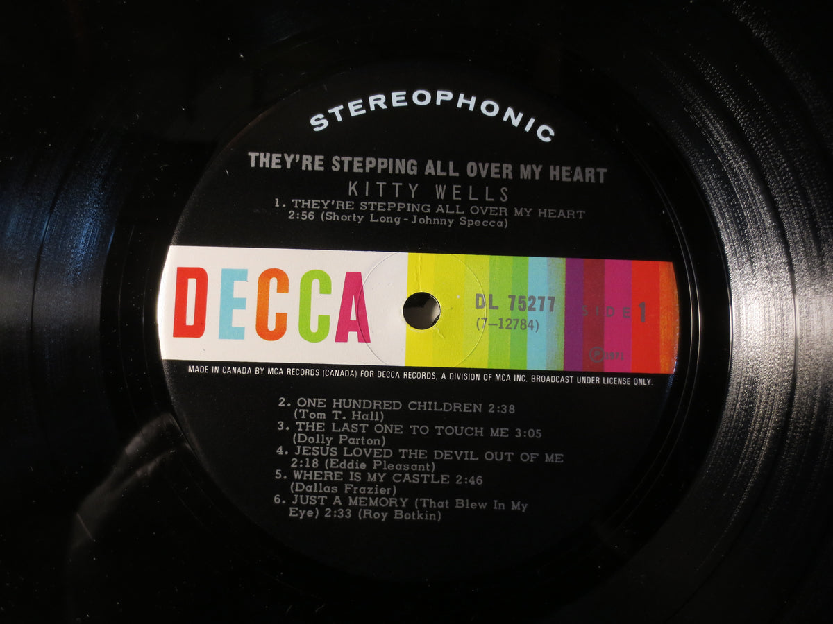 Kitty Wells – They're Stepping All Over My Heart (1969) Vinyl LP