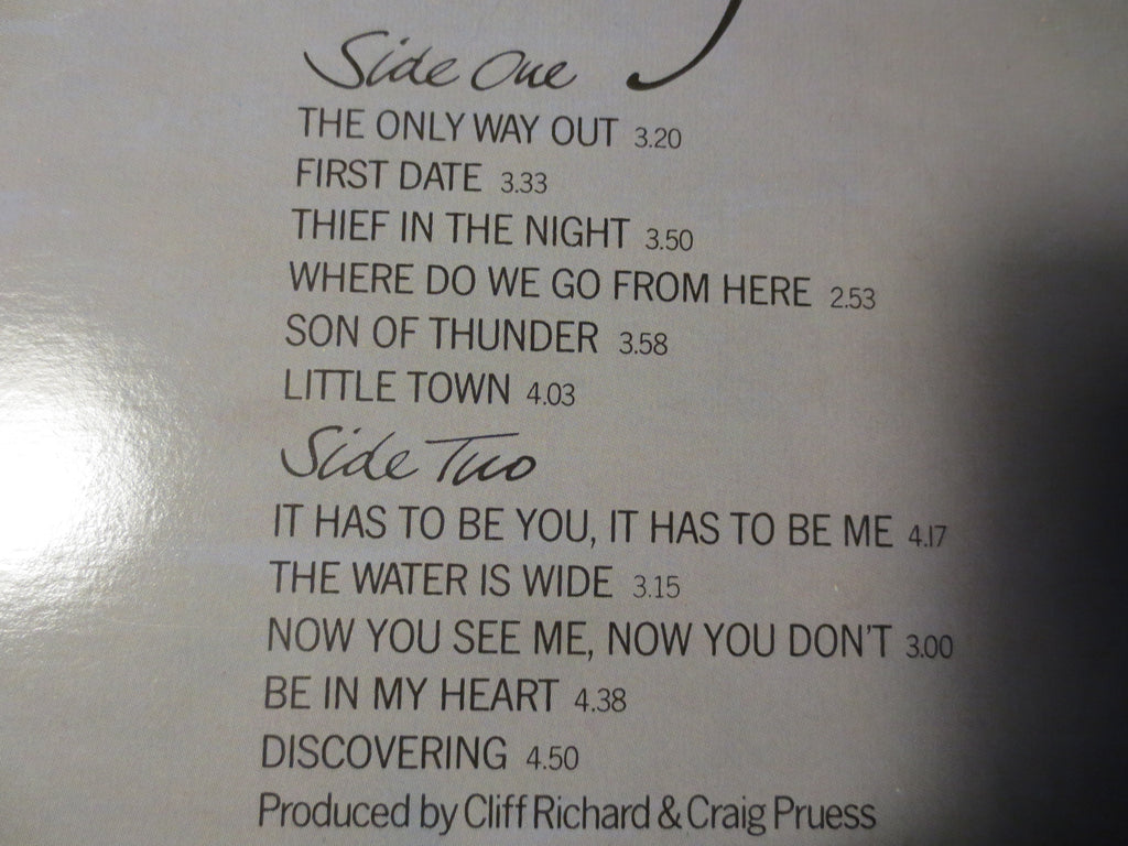 Cliff Richard – Now You See Me...Now You Don't (1982) Vinyl LP