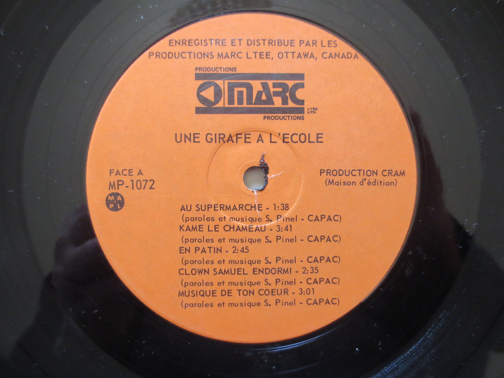Suzanne Pinel – Une Girafe à l'École (1980) Vinyl LP