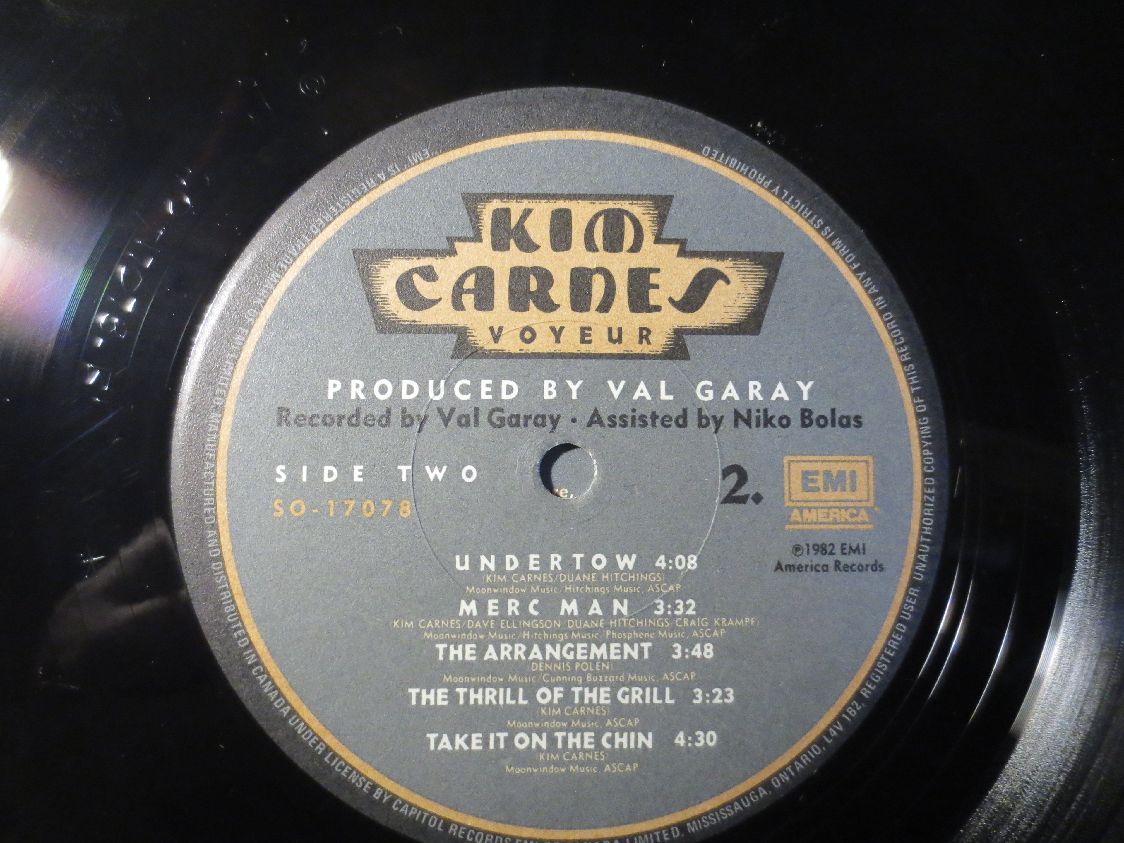 Kim Carnes – Voyeur (1982) [Vinyl LP]